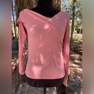 ⭐️$5 when bundled⭐️ Off the shoulder sweater